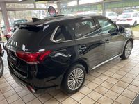 Gebraucht Mitsubishi Outlander P-HEV Basis 135 PS (99 kW) 2020 Schwarz SUV