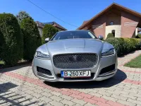 Gebraucht Jaguar XF Portfolio 179 PS (131 kW) 2017 Silber Limousine