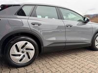 Gebraucht Audi Q4 e-tron Basis 125 kW (170 PS) 2023 Mondsteingrau SUV