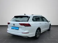 Gebraucht VW Golf VIII Move 150 PS (110 kW) 2024 Pure white Kombi