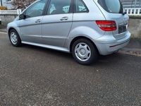 Gebraucht Mercedes B150 95 PS (69 kW) 2005 Silber Van / Kleinbus