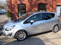 Gebraucht Opel Meriva Design Edition 140 PS (102 kW) 2011 Silber Van / Kleinbus