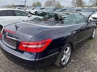 Gebraucht Mercedes E220 Elegance 170 PS (125 kW) 2010 Tansanitblau  metalliclack Cabrio
