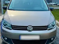 Używany VW Touran 140 KM (102 kW) 2012 Beżowy Minivan