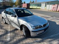 Second-hand BMW 318 143 CP (105 kW) 2004 Argintiu Berlinǎ