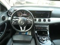 Gebraucht Mercedes E220 Avantgarde 194 PS (142 kW) 2018 Weiß Kombi