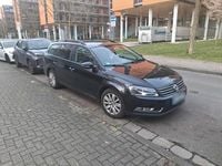 Gebraucht VW Passat 140 PS (102 kW) 2012 Schwarz Kombi