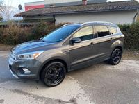 Gebraucht Ford Kuga Titanium 150 PS (110 kW) 2017 Grau SUV