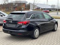 Gebraucht Opel Astra Edition 136 PS (100 kW) 2018 Blau Kombi