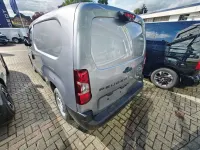 Neu Peugeot Partner 131 PS (96 kW) 2026 Silber Van / Kleinbus