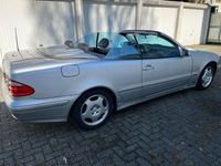 Gebraucht Mercedes CLK230 197 PS (144 kW) 2000 Silber Cabrio