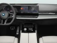 Gebraucht BMW 550e Comfort Edition 489 PS (359 kW) 2026 Blau Kombi