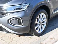 Gebraucht VW T-Roc Style 150 PS (110 kW) 2024 Grau SUV