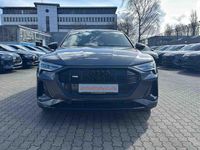Gebraucht Audi e-tron S-Line 300 kW (408 PS) 2022 Daytonagrau perleffekt SUV