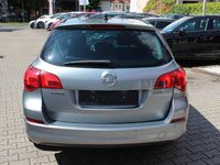 Gebraucht Opel Astra Design Edition 95 PS (69 kW) 2011 Silber Kombi