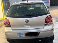 Usado VW Polo 60 HP (44 kW) 2008 Prateado Citadino