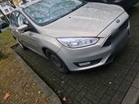 Gebraucht Ford Focus 125 PS (91 kW) 2015 Silber Kleinwagen