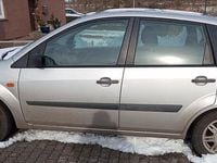 Gebraucht Ford Fiesta Ambiente 60 PS (44 kW) 2007 Silber Kleinwagen