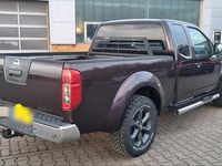 Gebraucht Nissan Navara 190 PS (139 kW) 2010 Braun Pickup
