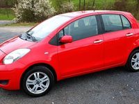 gebraucht Toyota Yaris Cool Edition 1.0 Rot Baujahr 2011