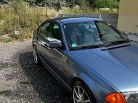 Gebraucht BMW 318 118 PS (86 kW) 1999 Blau Limousine