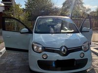 Second-hand Renault Twingo Expression 71 CP (52 kW) 2014 Albastru Hatchback