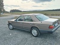 Gebraucht Mercedes 200 75 PS (55 kW) 1989 Braun Limousine