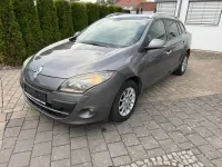 Gebraucht Renault Mégane GrandTour 110 PS (80 kW) 2010 Grau Kombi