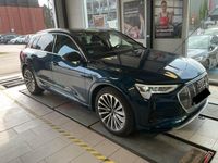 Second-hand Audi e-tron Advanced 300 kW (408 CP) 2023 Albastru SUV