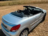 Gebraucht Peugeot 207 CC 156 PS (114 kW) 2013 Silber Cabrio