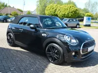 Käytetty Mini One Cabriolet 102 HP (75 kW) 2019 Musta Avoauto