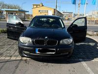 Gebraucht BMW 116 122 PS (89 kW) 2007 Schwarz Kleinwagen