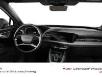 Używany Audi Q4 e-tron Basis 210 kW (286 KM) 2025 Szary SUV