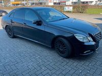 Gebraucht Mercedes E220 170 PS (125 kW) 2009 Schwarz Limousine