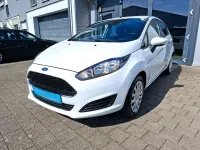 Gebraucht Ford Fiesta Trend 101 PS (74 kW) 2017 Frozen white Kleinwagen