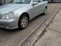 Gebraucht Mercedes C220 150 PS (110 kW) 2007 Grau Kombi