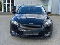 Gebraucht Ford Focus Titanium 125 PS (91 kW) 2016 Schwarz Kombi