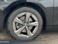 Gebraucht BMW 220 Active Tourer Efficient Dynamics 156 PS (114 kW) 2023 Saphirschwarz metallic Van / Kleinbus
