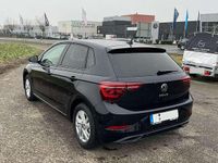 Gebraucht VW Polo Style 110 PS (80 kW) 2023 Schwarz Kleinwagen