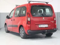 Gebraucht Peugeot TePee Active 120 PS (88 kW) 2012 Rot SUV