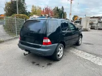 Gebraucht Mercedes ML270 163 PS (119 kW) 2003 Schwarz SUV