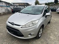 Gebraucht Ford Fiesta Titanium 82 PS (60 kW) 2011 Silber Kleinwagen