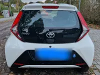 Gebraucht Toyota Aygo Team 72 PS (52 kW) 2018 Weiß Kleinwagen