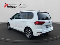 Gebraucht VW Touran Highline 150 PS (110 kW) 2022 Weiß Van / Kleinbus