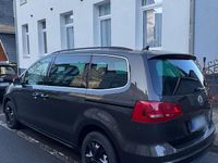 Gebraucht VW Sharan 140 PS (102 kW) 2014 Braun Van / Kleinbus