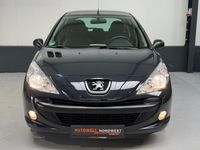 Gebraucht Peugeot 206 Basis 60 PS (44 kW) 2009 Lack grau hurricane Kleinwagen