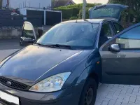 Gebraucht Ford Focus Ambiente 101 PS (74 kW) 2004 Grau Coupé