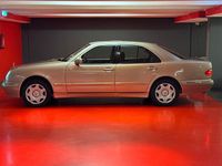Gebraucht Mercedes E320 Elegance 224 PS (164 kW) 1999 Beige Limousine