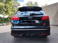 Gebraucht Ford Focus Sport 250 PS (183 kW) 2018 Schwarz Kombi