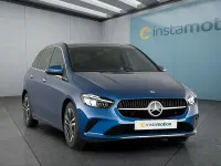 Gebraucht Mercedes B200 163 PS (119 kW) 2025 Blau Kleinwagen